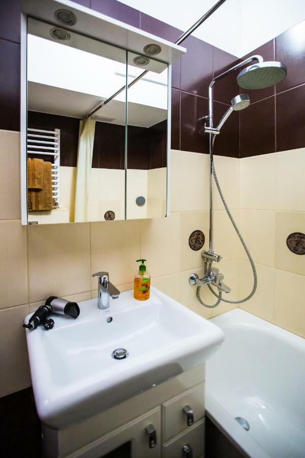 Apartments On Sholom Aleichem Та Ще Варіант Поруч Lviv Eksteriør billede