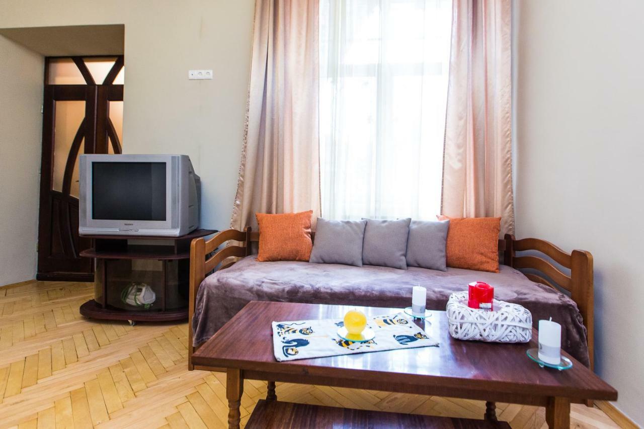 Apartments On Sholom Aleichem Та Ще Варіант Поруч Lviv Eksteriør billede