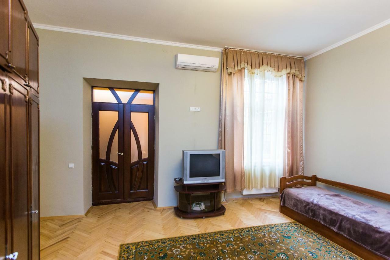 Apartments On Sholom Aleichem Та Ще Варіант Поруч Lviv Eksteriør billede